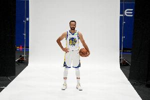 库里韦德之道对决JB4：巅峰对决，球鞋谁主沉浮？